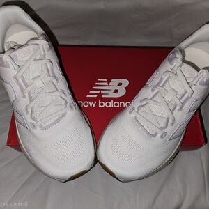 New Balance White and Light Purple Sneakers